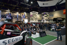 CES 2024：九號(hào)公司攜多款產(chǎn)品亮相，新品智能割草機(jī)、E-bike引關(guān)注